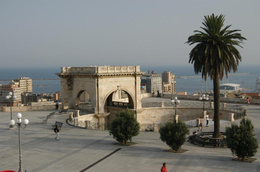 L'Arco Cagliari Exterior foto